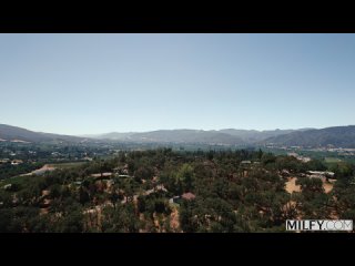 milfy paris lincoln big tits big ass natural tits young