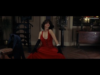 penelope cruz (penelope cruz hot scenes in head in the clouds 2004) big ass mature